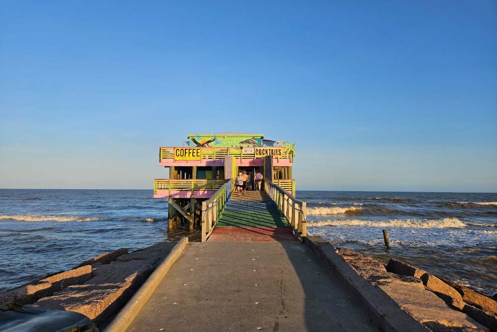 61st St Fishing Pier Great Fishing Pier with so many fish waiting